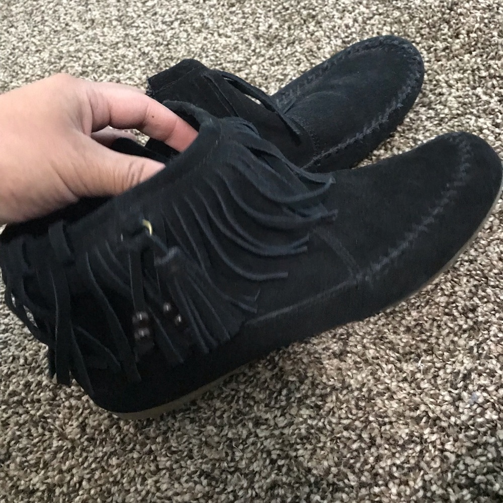 Minnetonka shoes